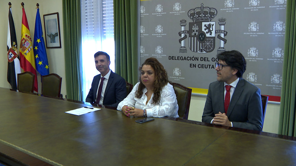 Delegada de gobierno con director del CETI