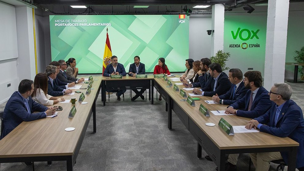 Redondo en reunión con el resto de portavoces autonómico vox